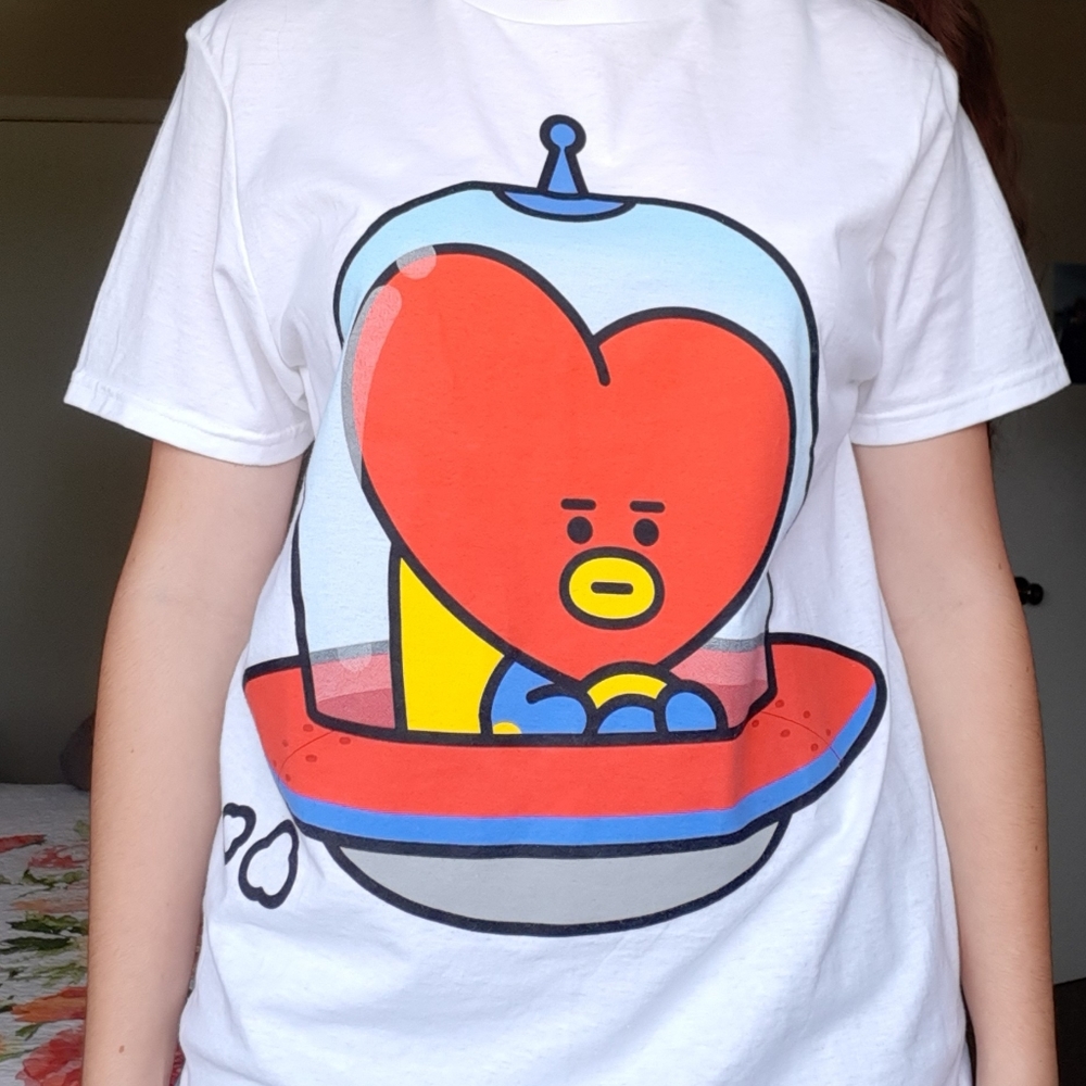 NWOT official BT21 Tata shirt